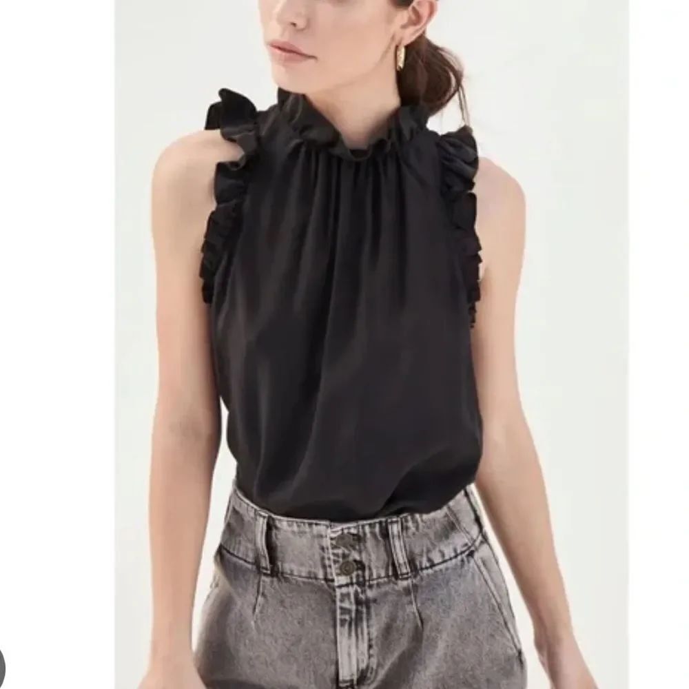 Frame Silk Flounce Sleeveless Ruffle Top
H15